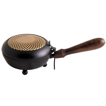 Tragegefäß Sonne – Räucherpfanne aus Eisen mit Holzgriff